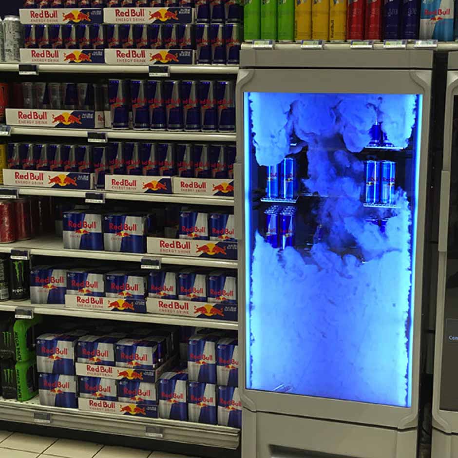 Des frigos Red Bull a écran total • GIE La Boîte Boisson